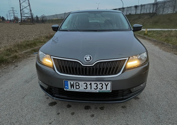 Skoda RAPID cena 40000 przebieg: 208179, rok produkcji 2019 z Warszawa małe 562